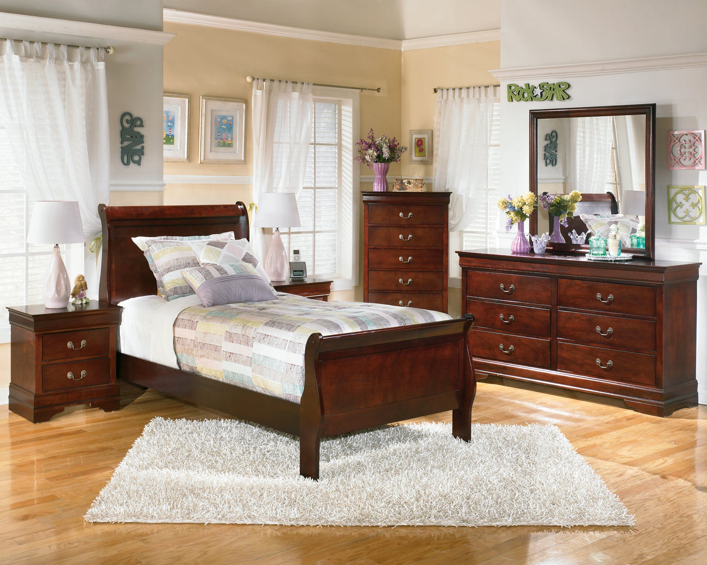 Alisdair  Sleigh Bed