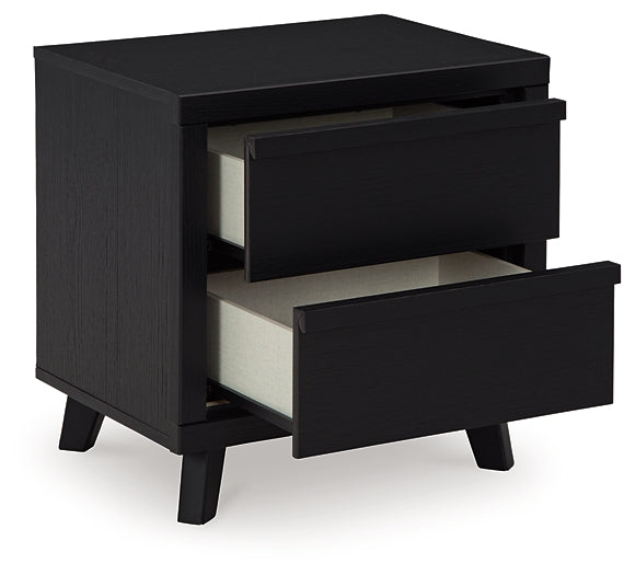 Danziar King Panel Bed with Mirrored Dresser, Chest and Nightstand